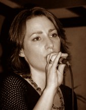 Claire Anne Lynch on stage at the Fookhook